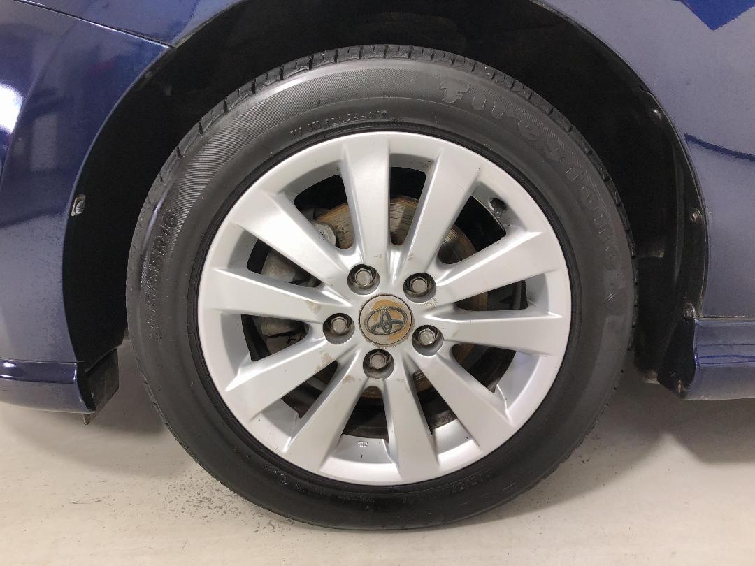 Photo '10' of Toyota Auris