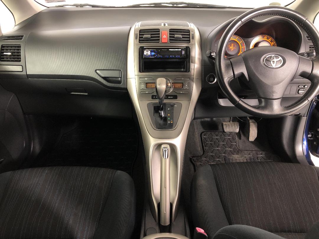 Photo '17' of Toyota Auris