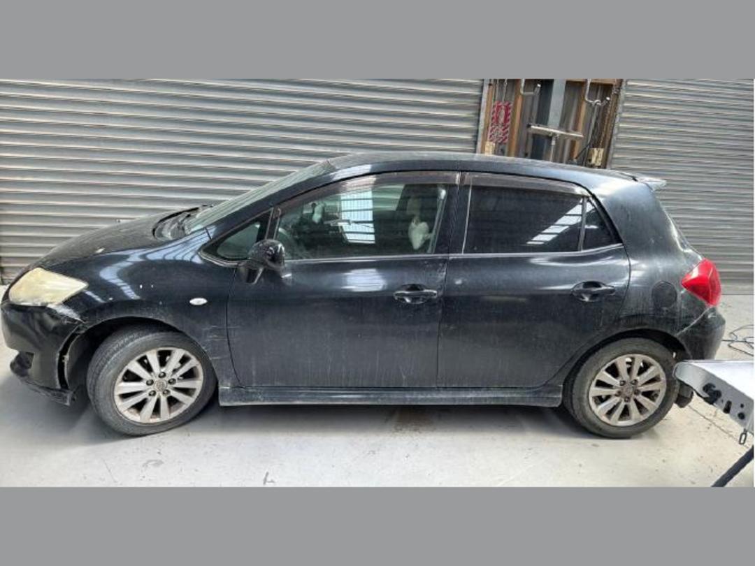 Photo '2' of Toyota Auris Photo '2' of Toyota Auris