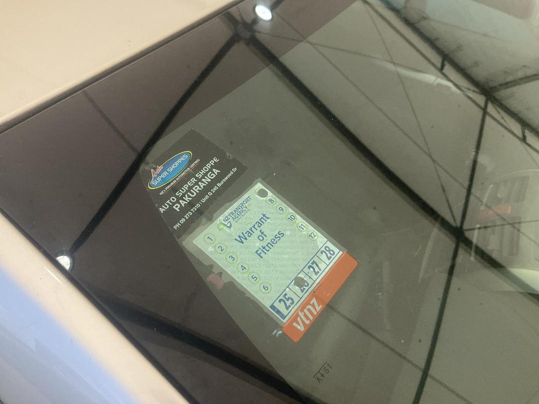 Photo '28' of Toyota Auris 1.5L Photo '28' of Toyota Auris 1.5L