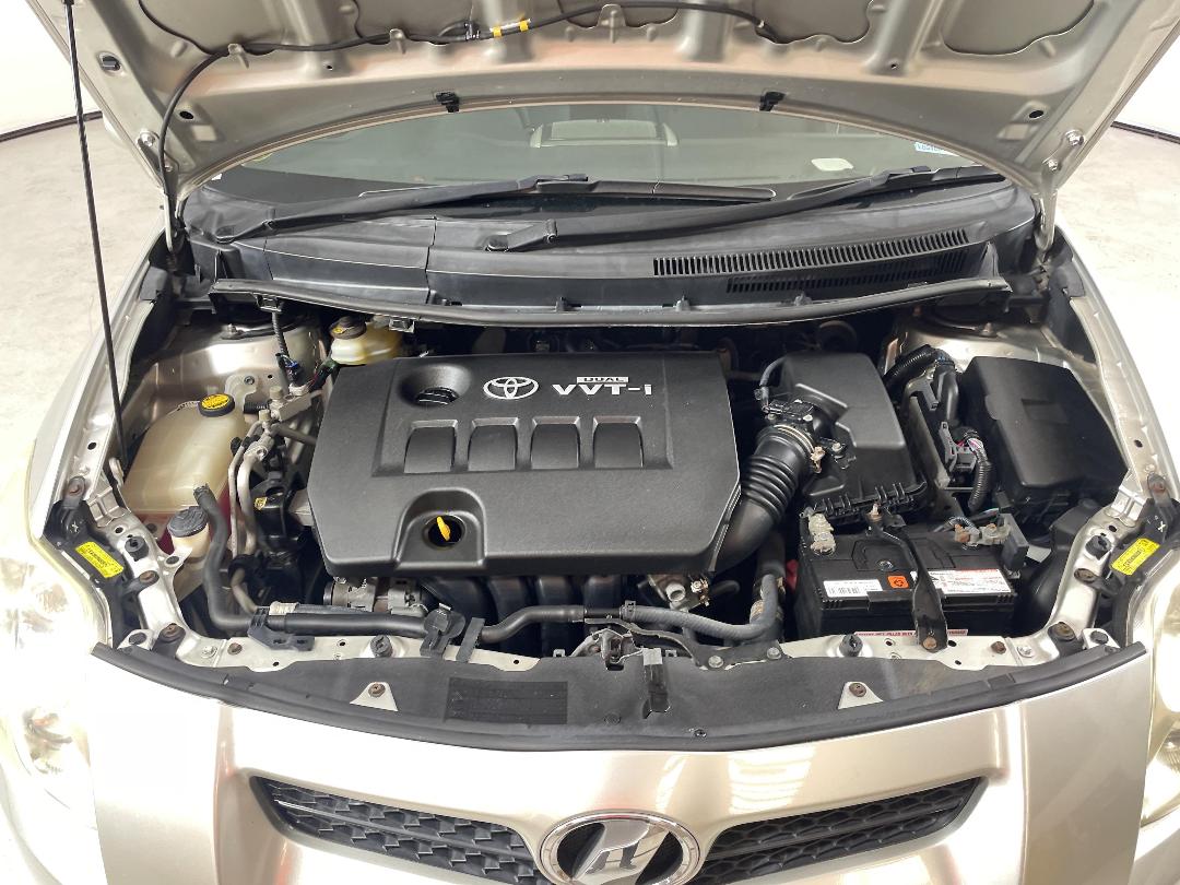 Photo '13' of Toyota Auris