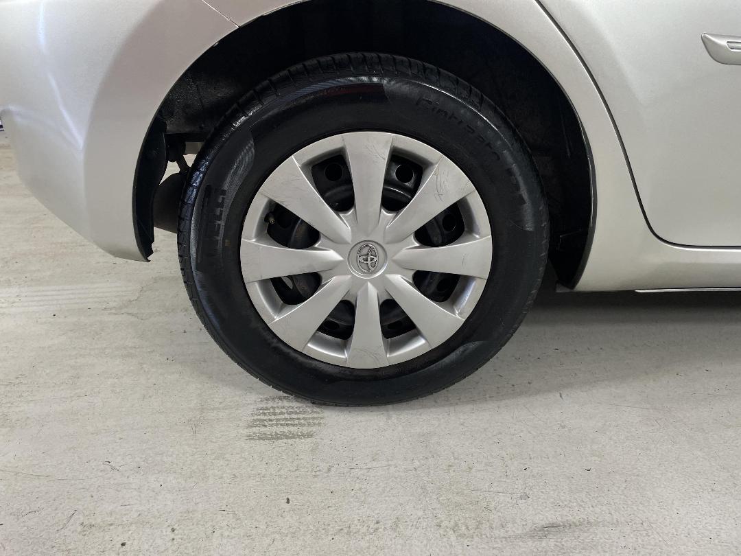 Photo '12' of Toyota Auris