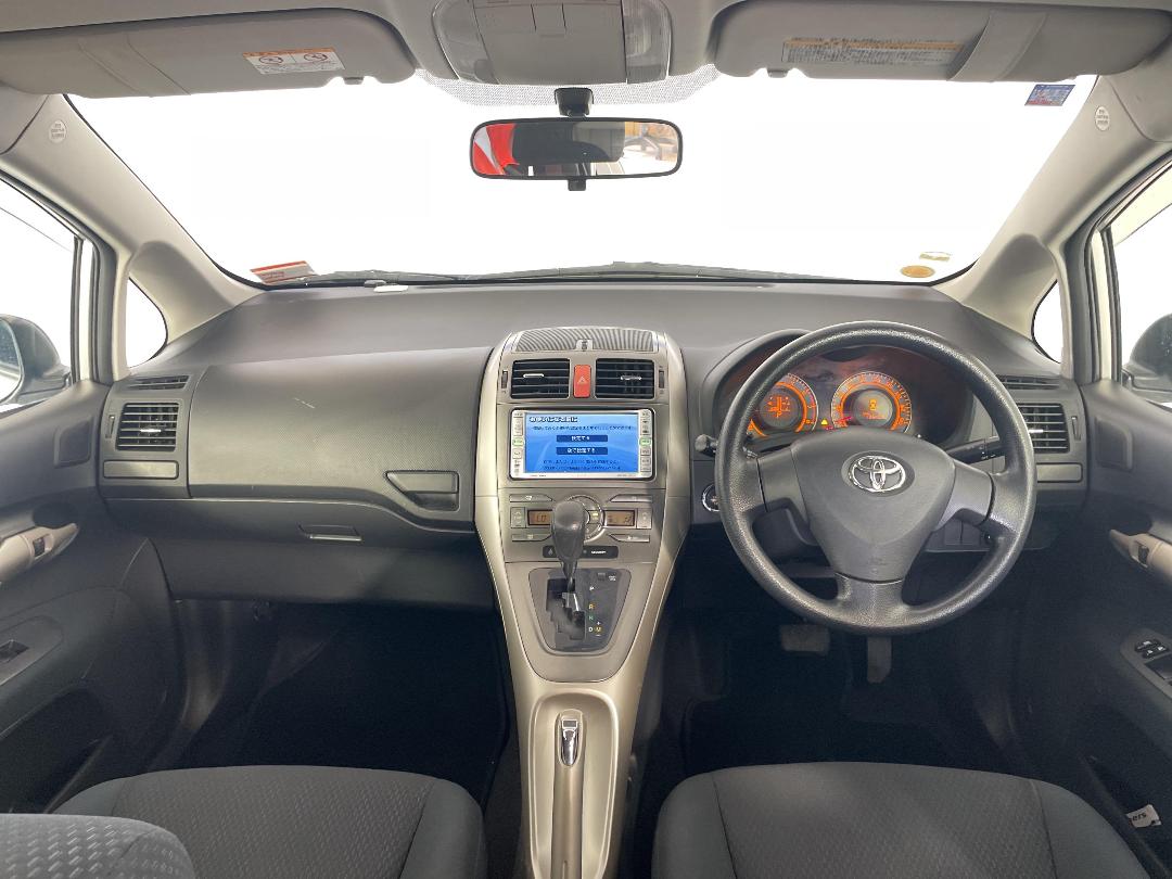 Photo '17' of Toyota Auris