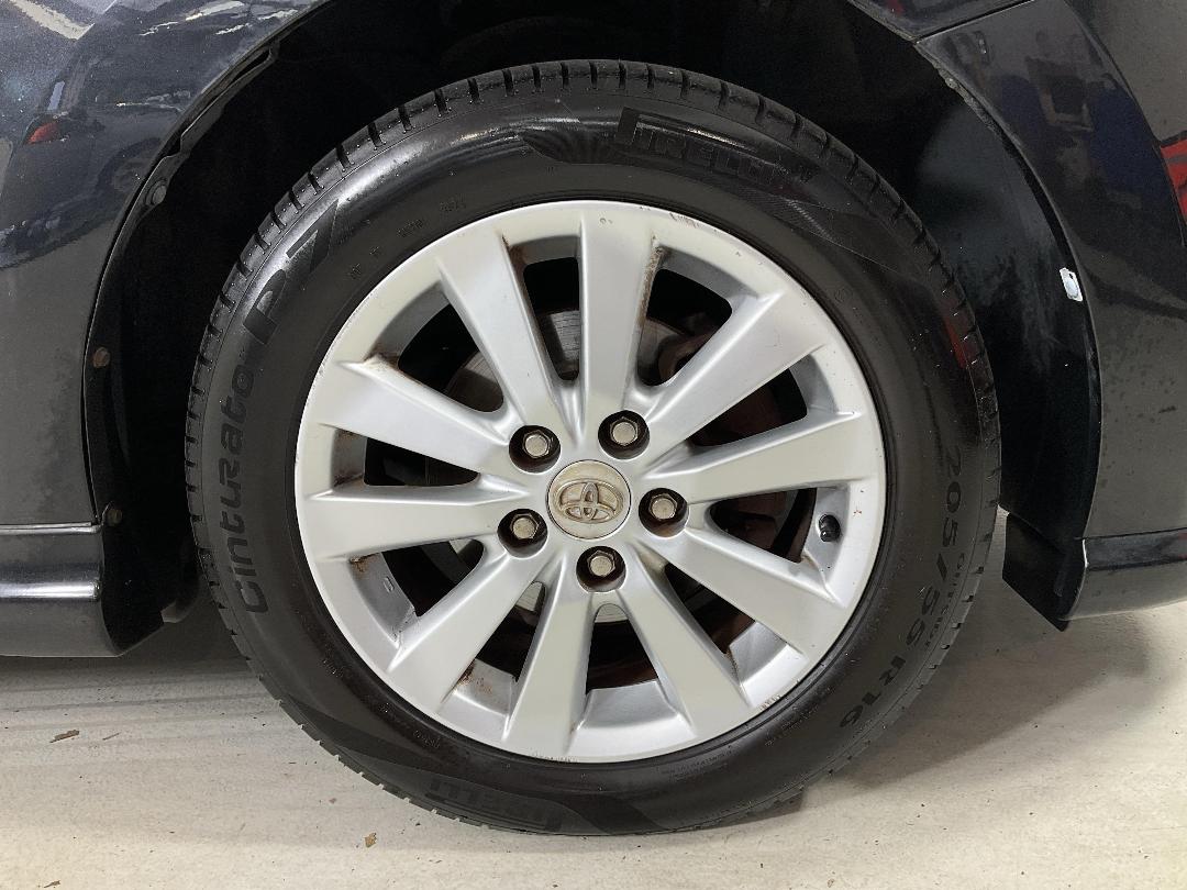 Photo '9' of Toyota Auris