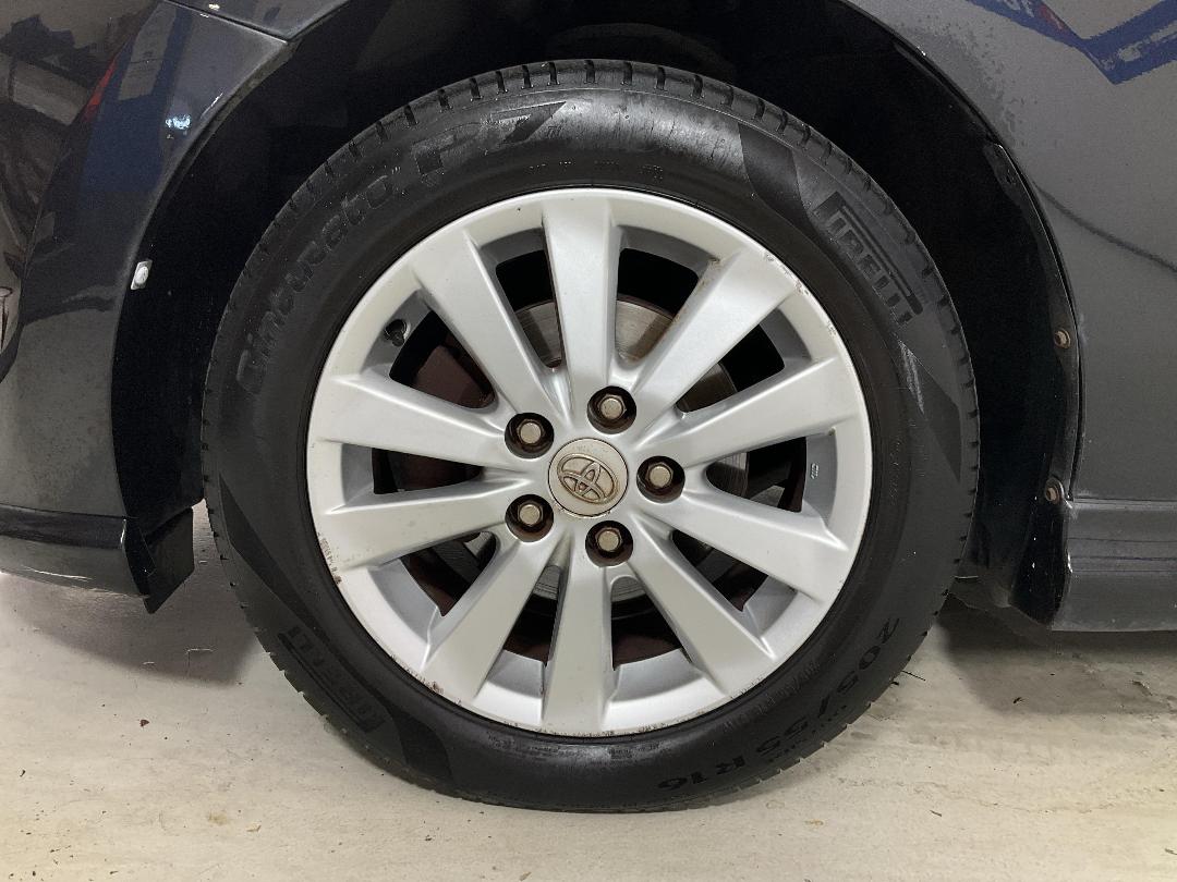 Photo '10' of Toyota Auris