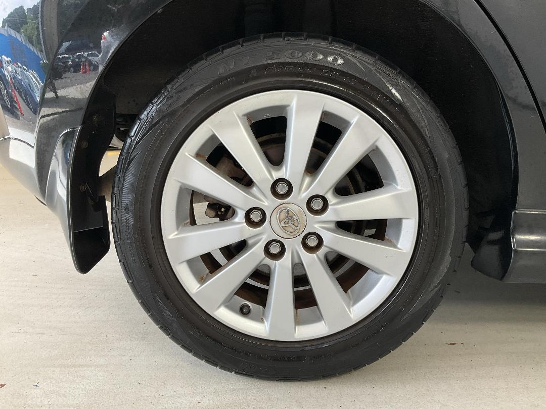 Photo '12' of Toyota Auris