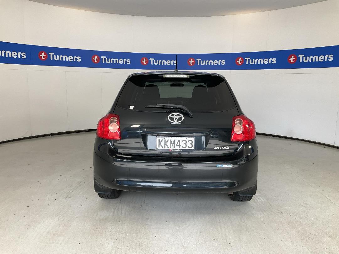 Photo '6' of Toyota Auris