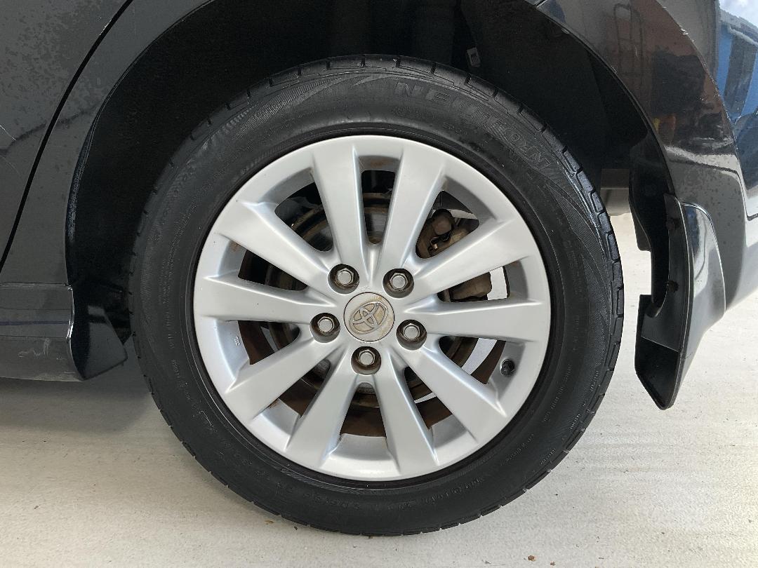 Photo '11' of Toyota Auris