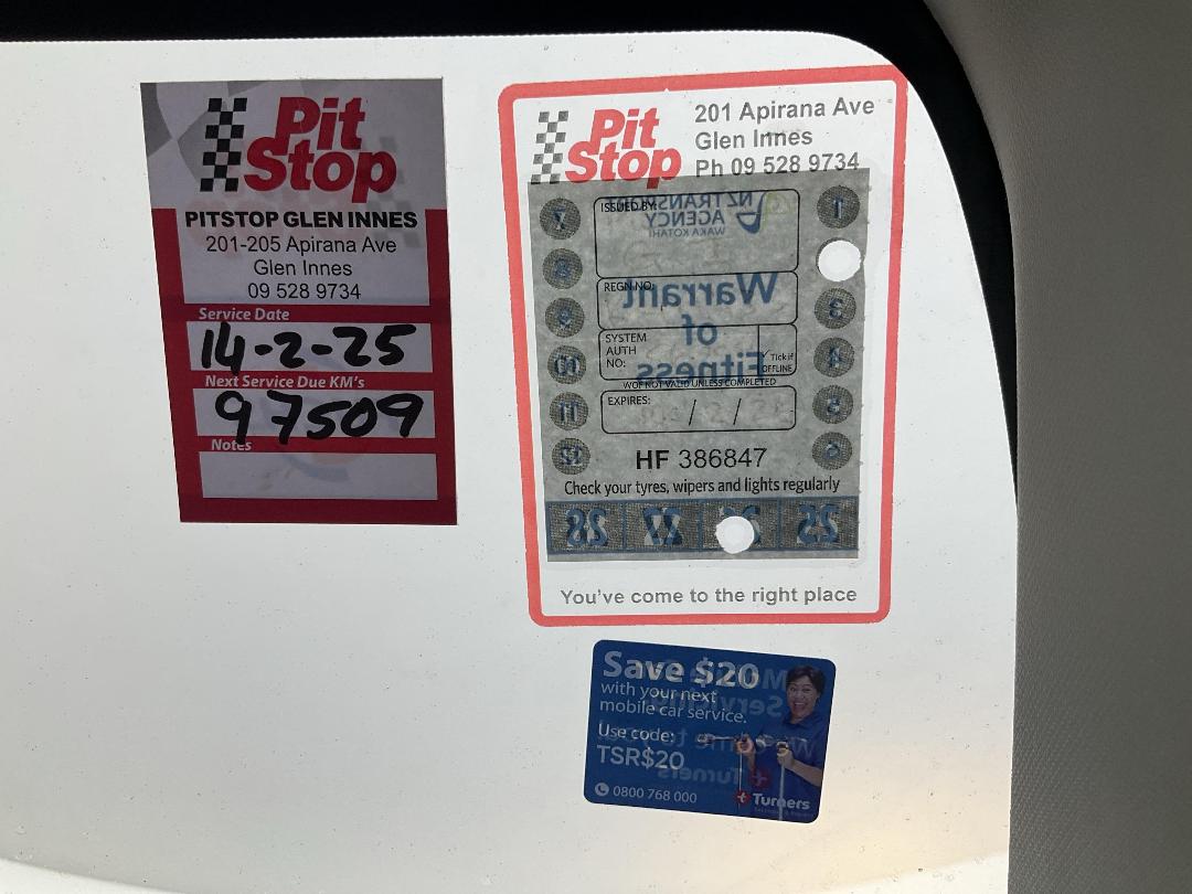 Photo '23' of Toyota Auris