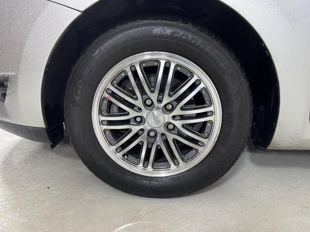 Photo '10' of Toyota Auris