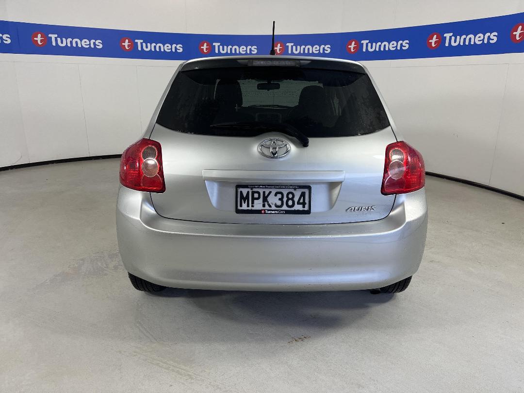 Photo '6' of Toyota Auris