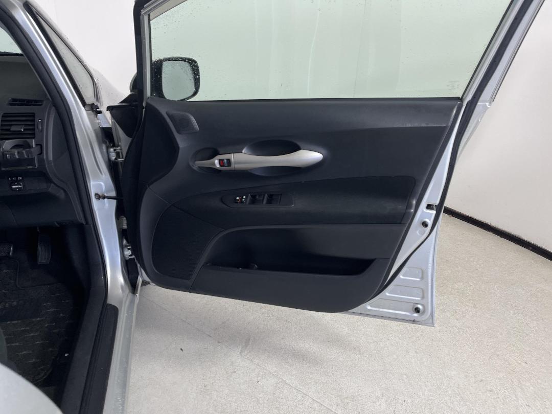 Photo '15' of Toyota Auris