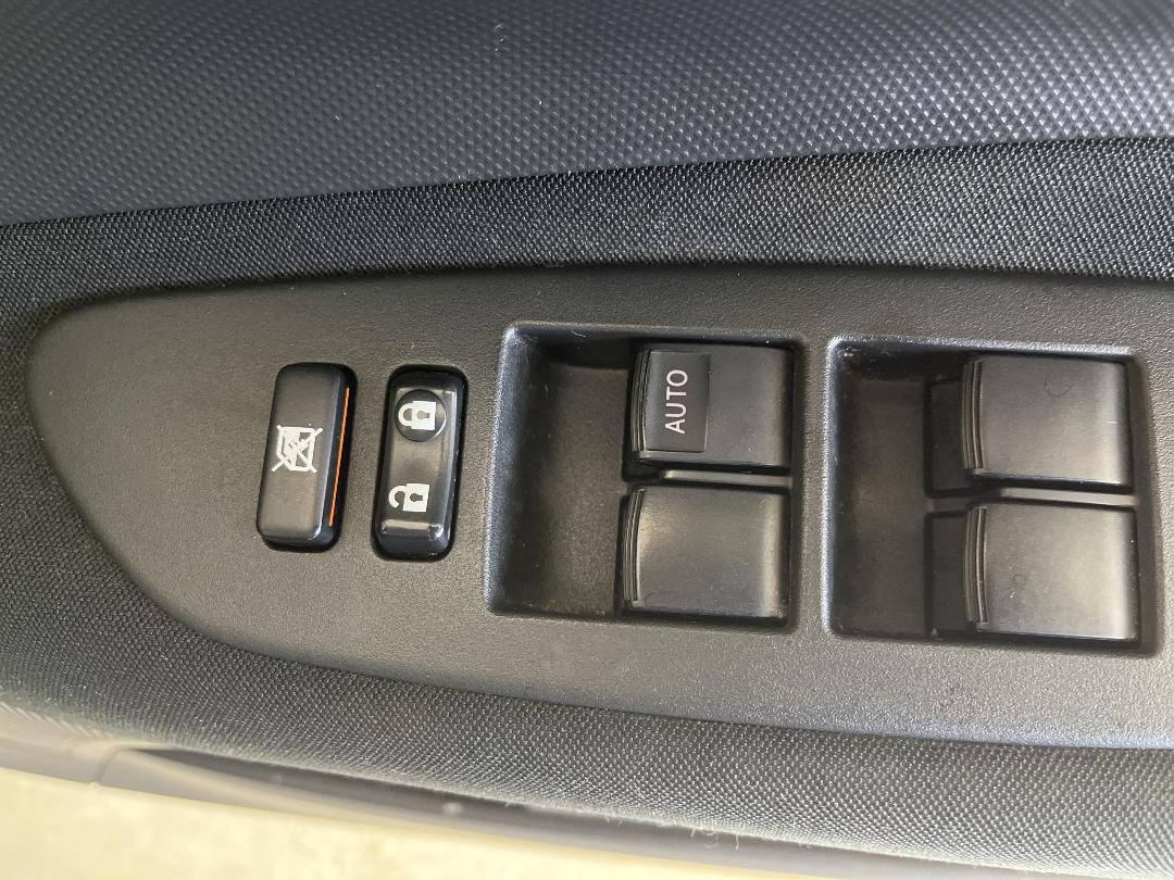 Photo '24' of Toyota Auris