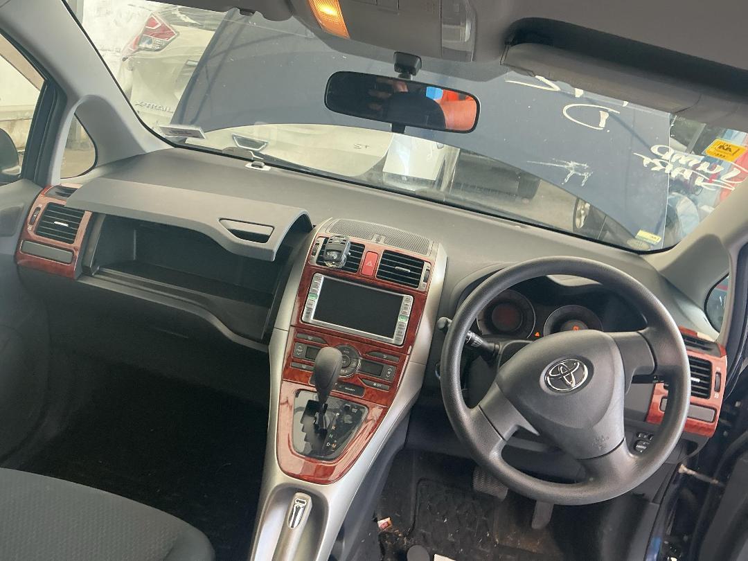 Photo '22' of Toyota Auris