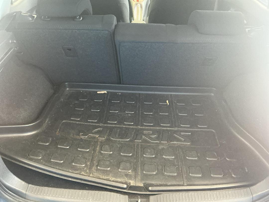 Photo '23' of Toyota Auris