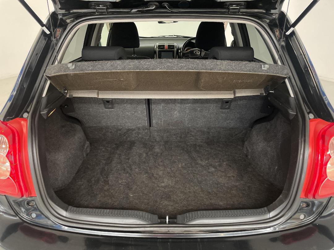 Photo '14' of Toyota Auris Photo '14' of Toyota Auris