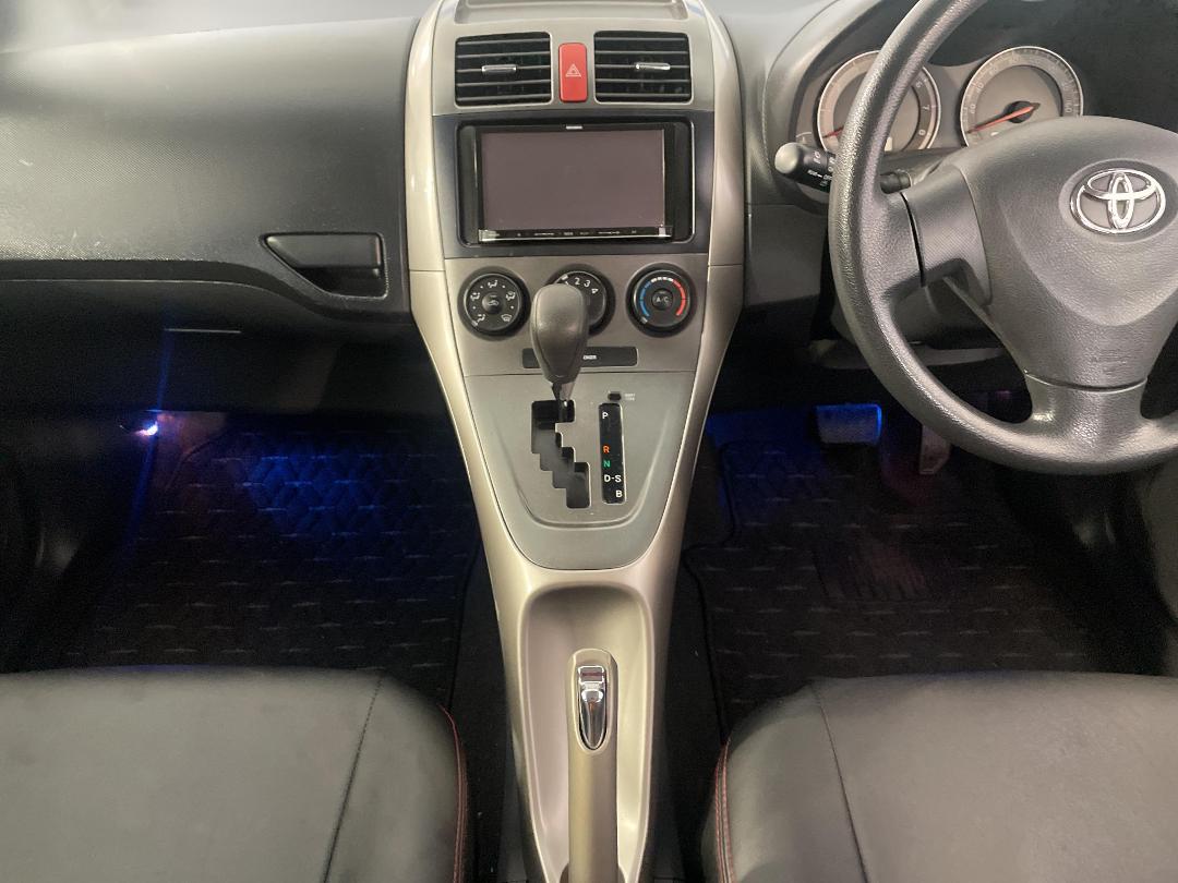 Photo '18' of Toyota Auris