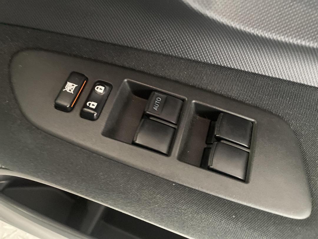 Photo '23' of Toyota Auris