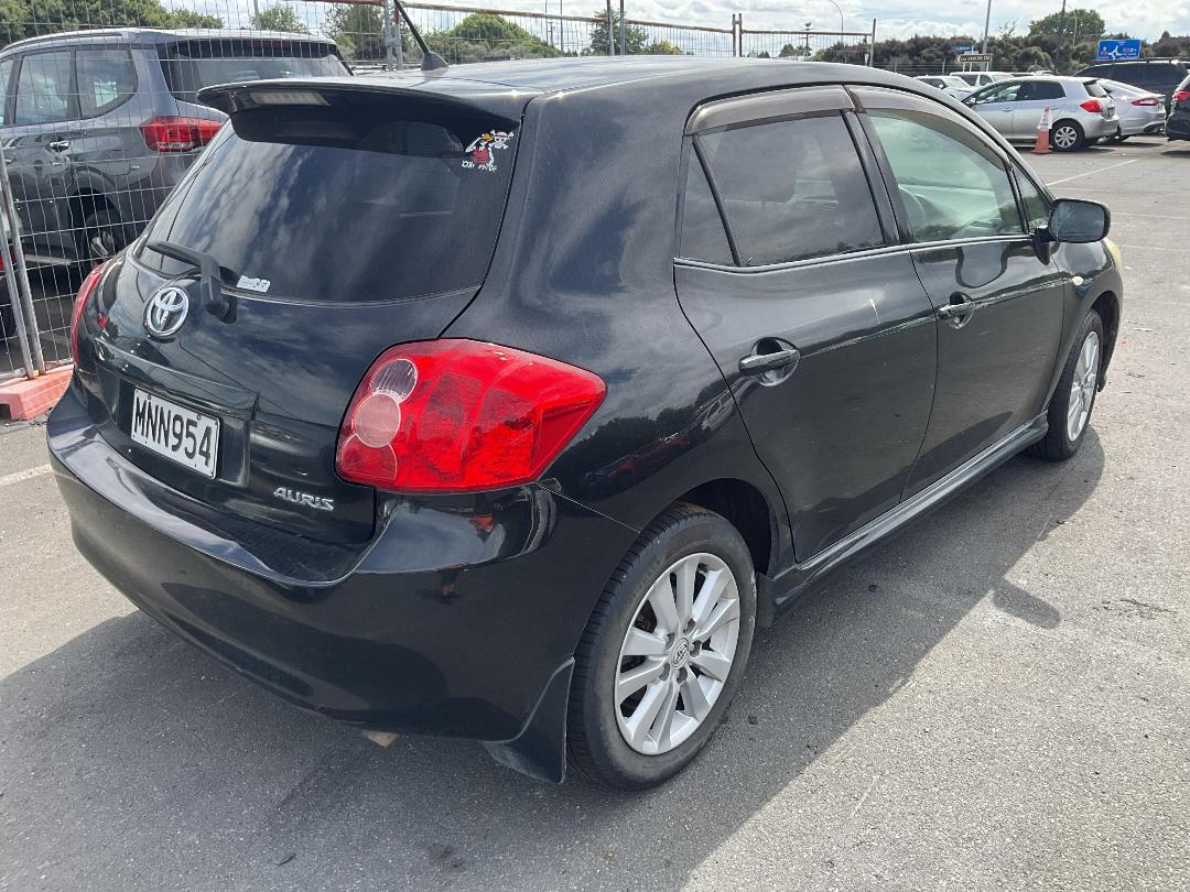 Photo '4' of Toyota Auris Photo '4' of Toyota Auris