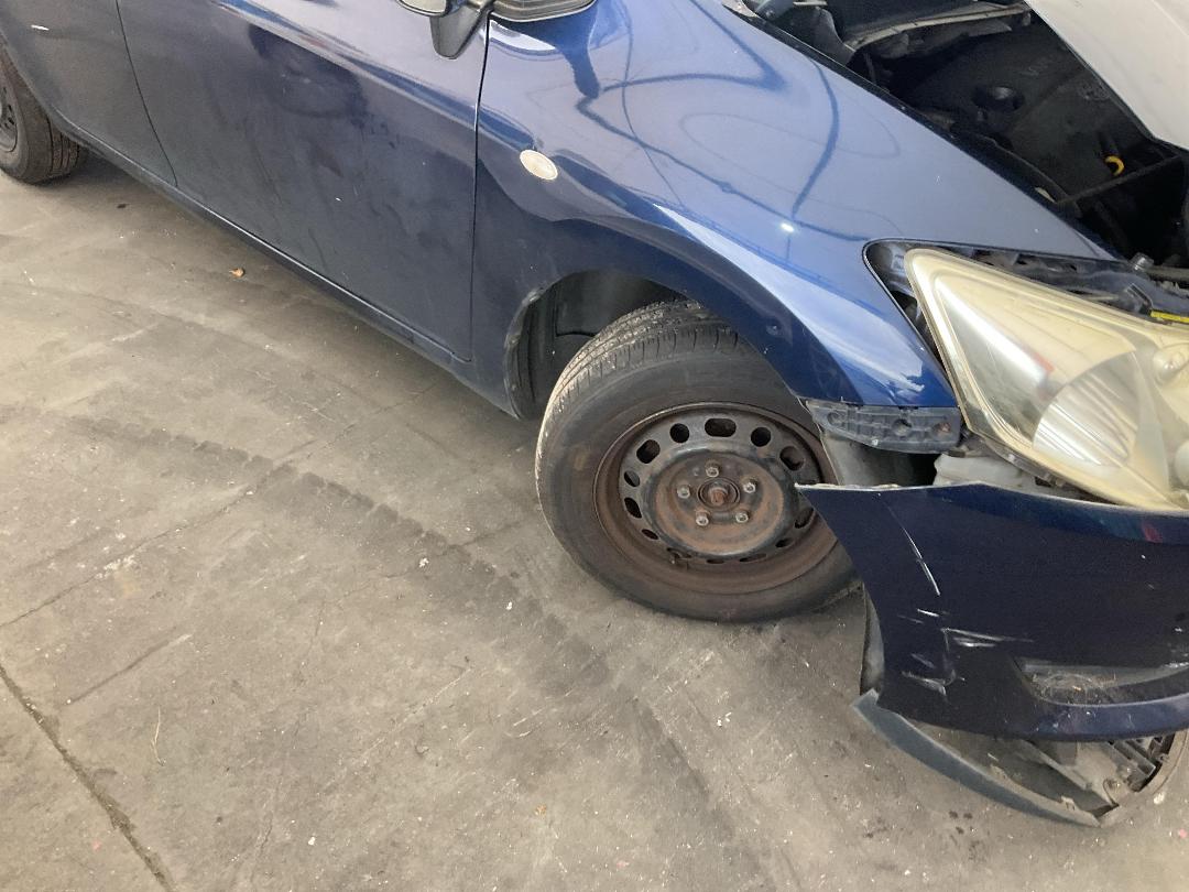 Photo '2' of Toyota Auris Photo '2' of Toyota Auris