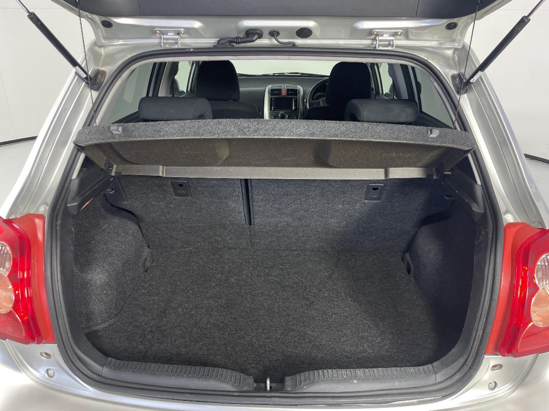 Photo '14' of Toyota Auris