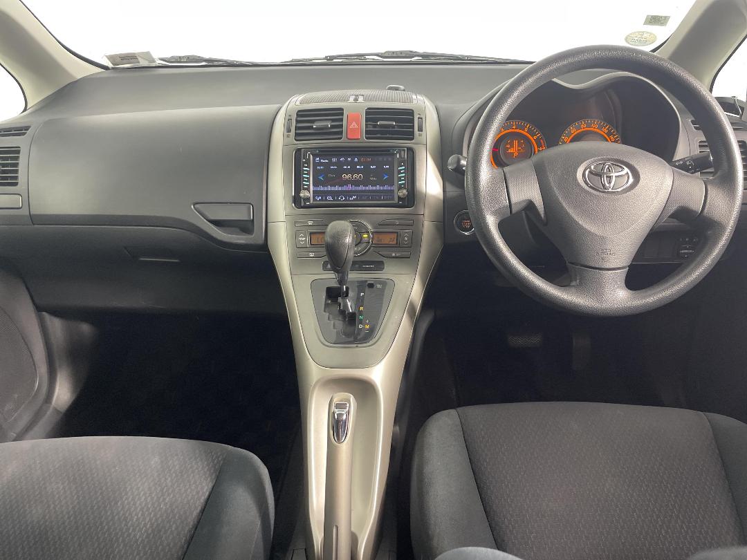 Photo '18' of Toyota Auris