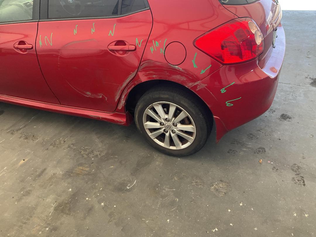 Photo '12' of Toyota Auris