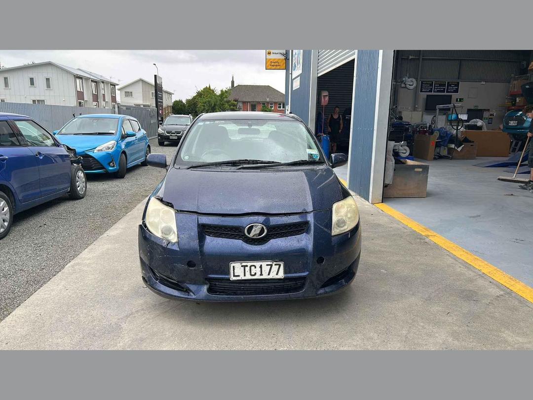 Photo '2' of Toyota Auris