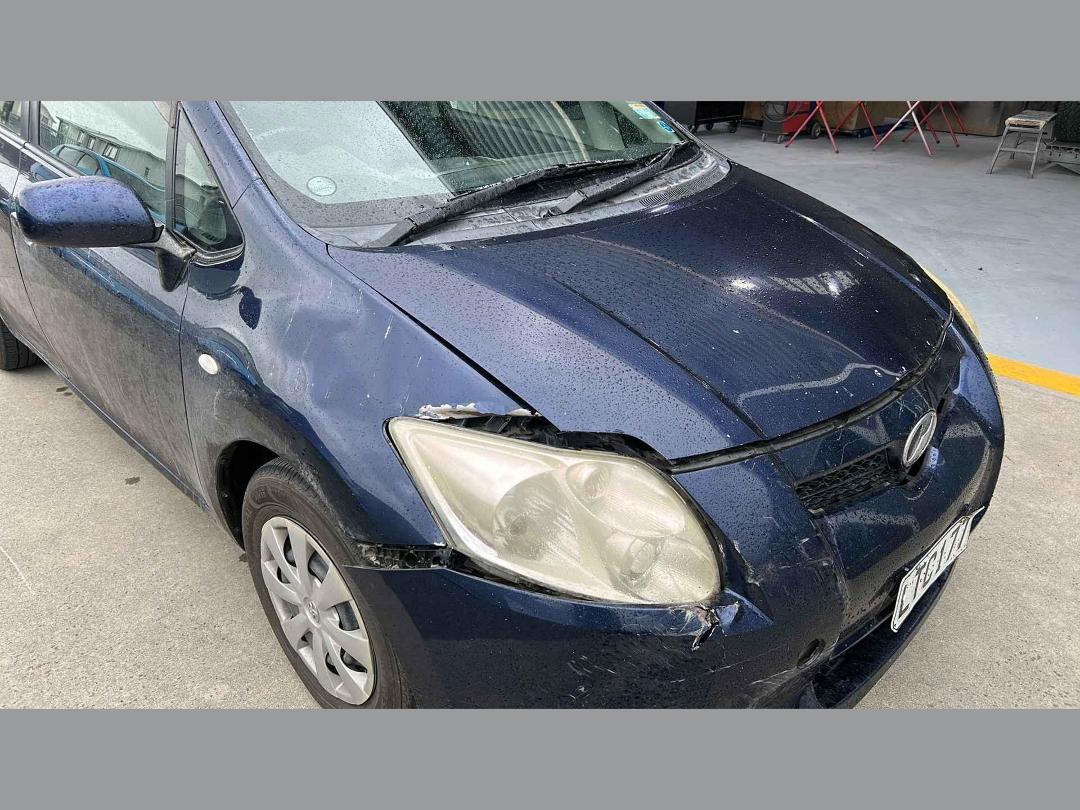 Photo '16' of Toyota Auris