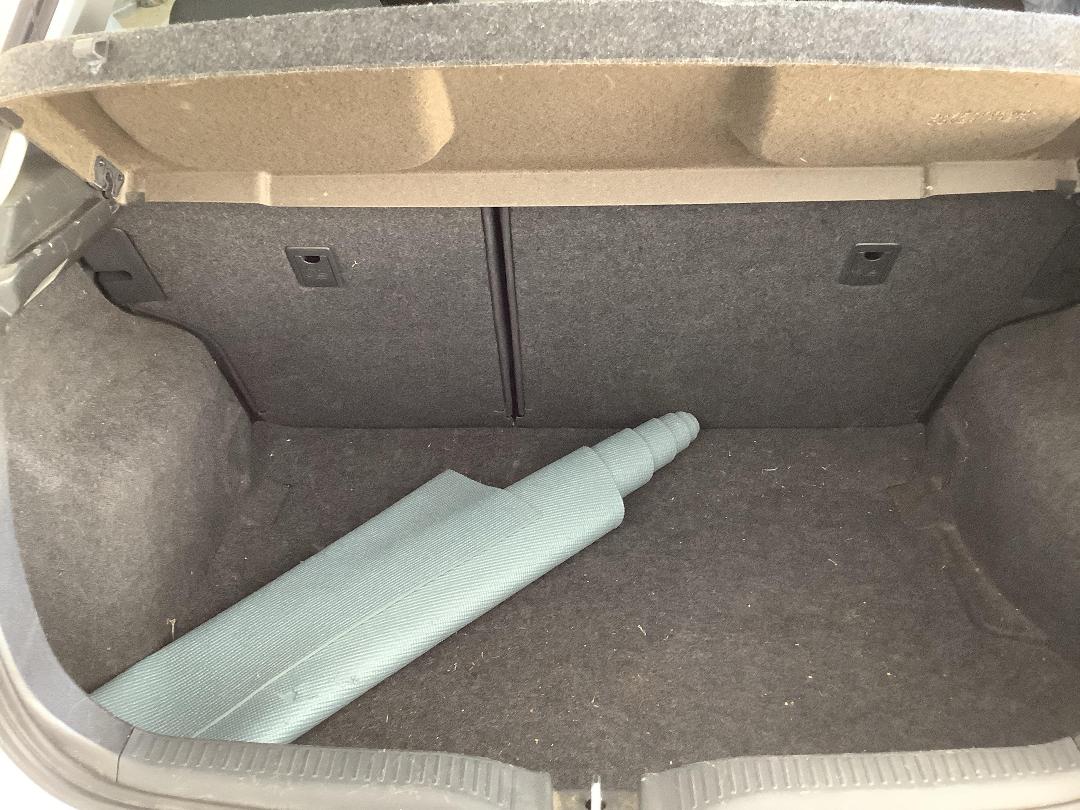 Photo '7' of Toyota Auris