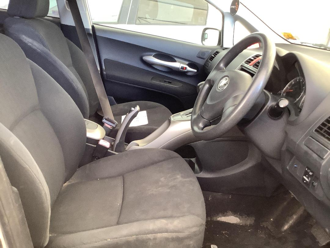 Photo '9' of Toyota Auris