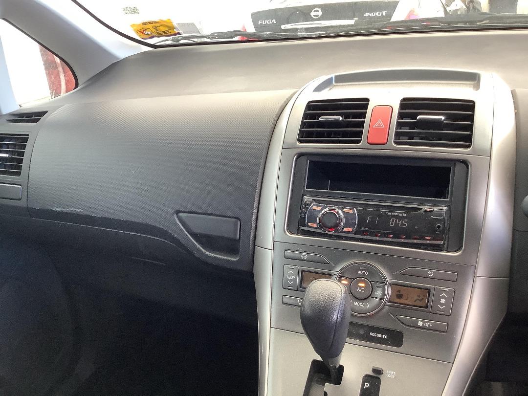 Photo '16' of Toyota Auris