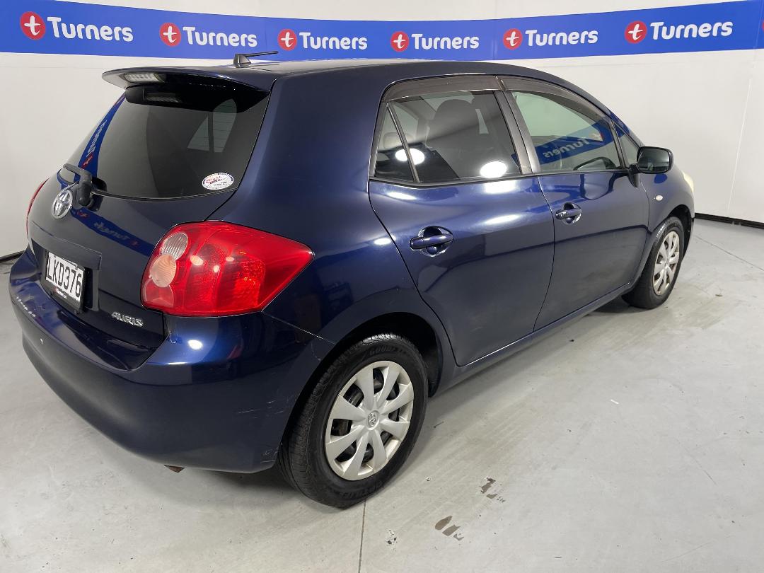 Photo '7' of Toyota Auris