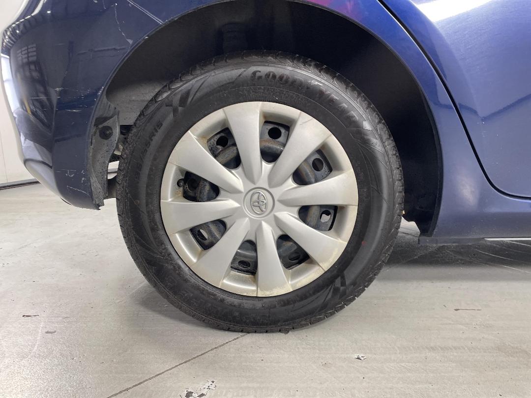 Photo '12' of Toyota Auris