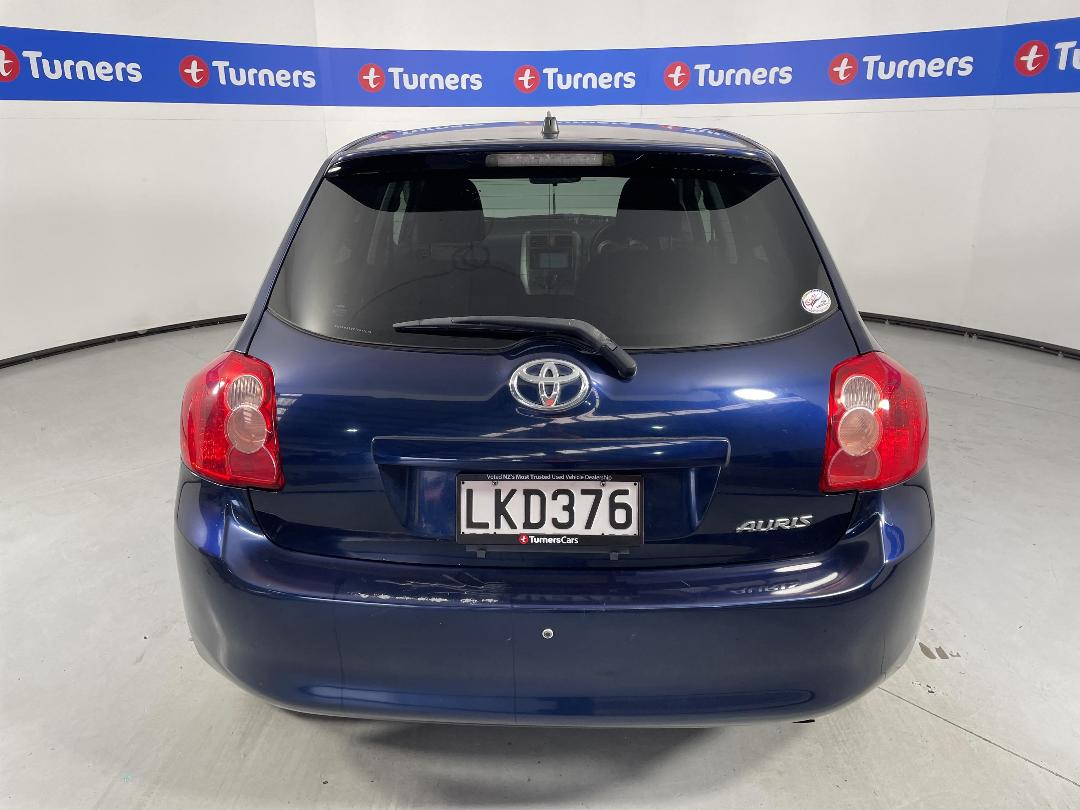 Photo '6' of Toyota Auris