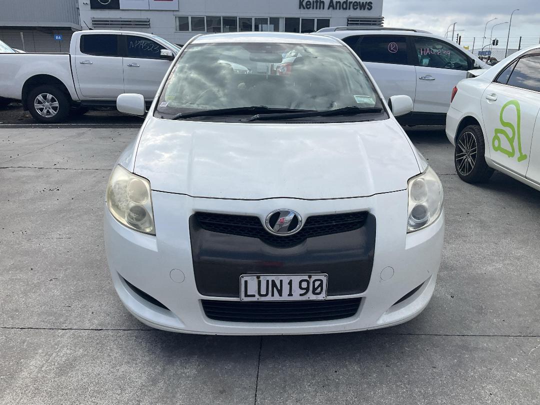 Photo '2' of Toyota Auris