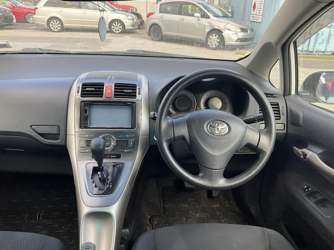 Photo '9' of Toyota Auris