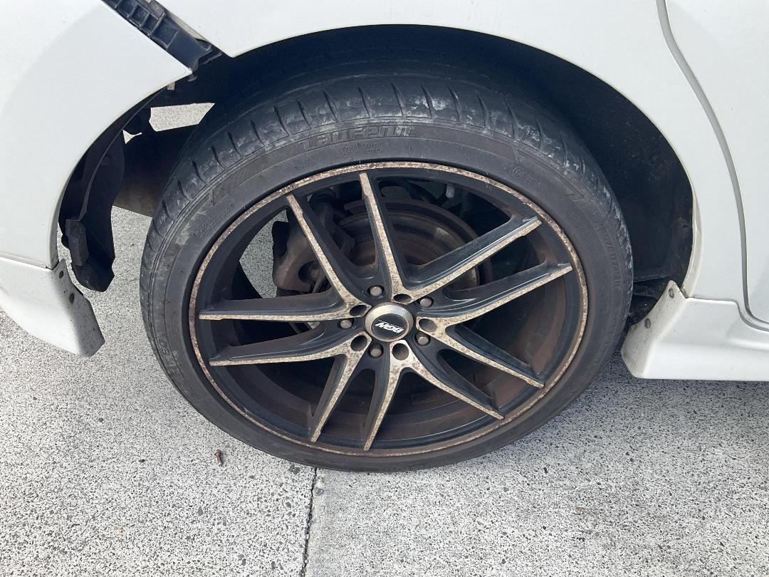 Photo '19' of Toyota Auris