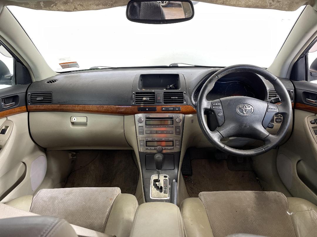 Photo '17' of Toyota Avensis