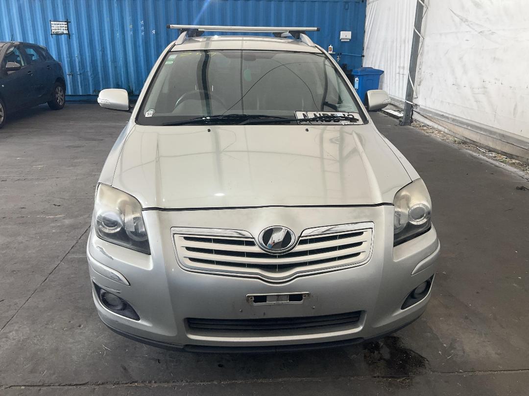 Photo '5' of Toyota Avensis