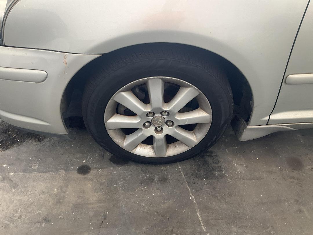 Photo '8' of Toyota Avensis