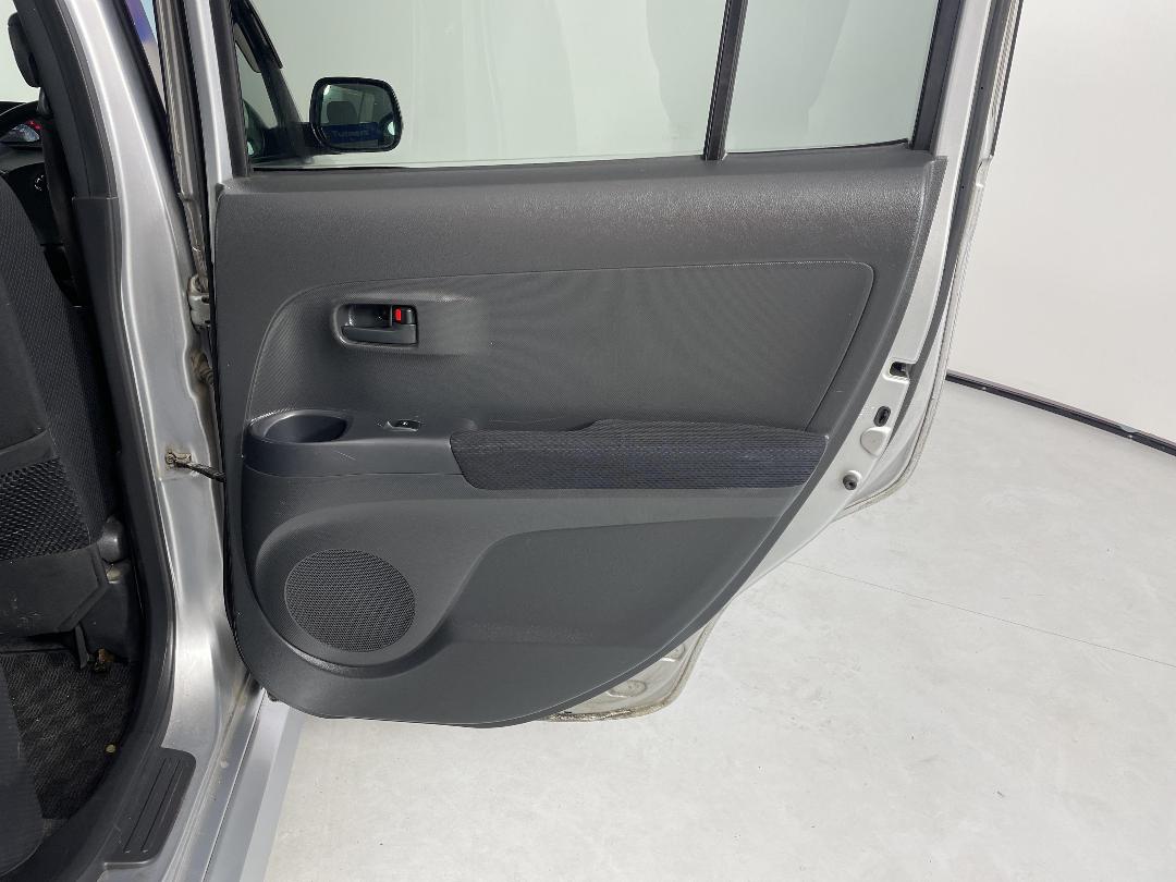 Photo '19' of Toyota BB