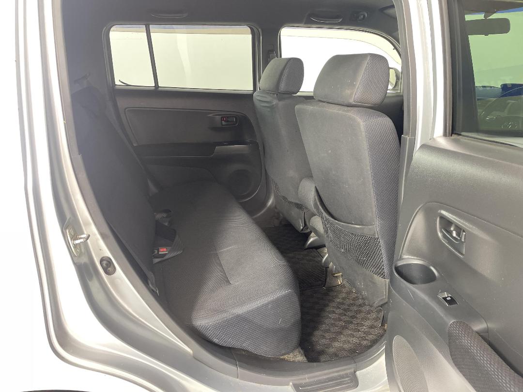 Photo '20' of Toyota BB