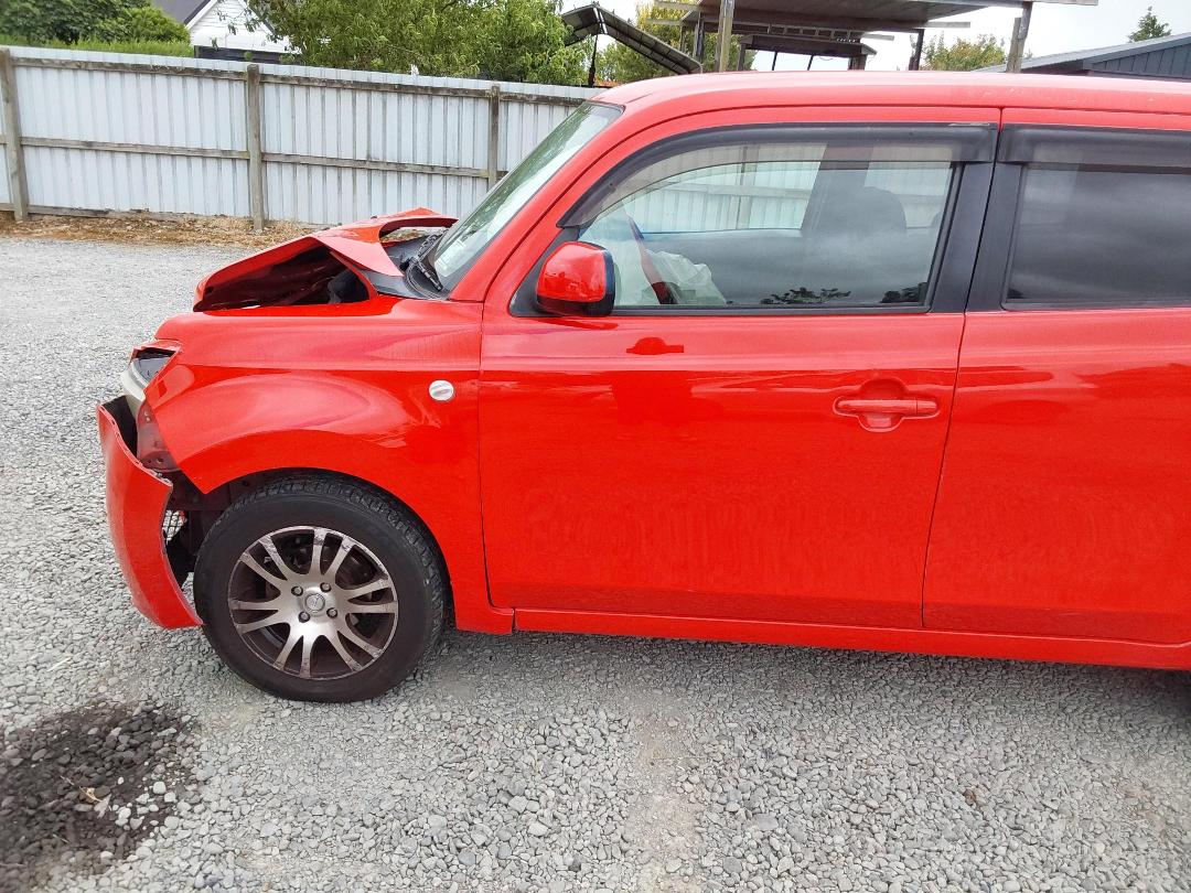 Photo '4' of Toyota BB