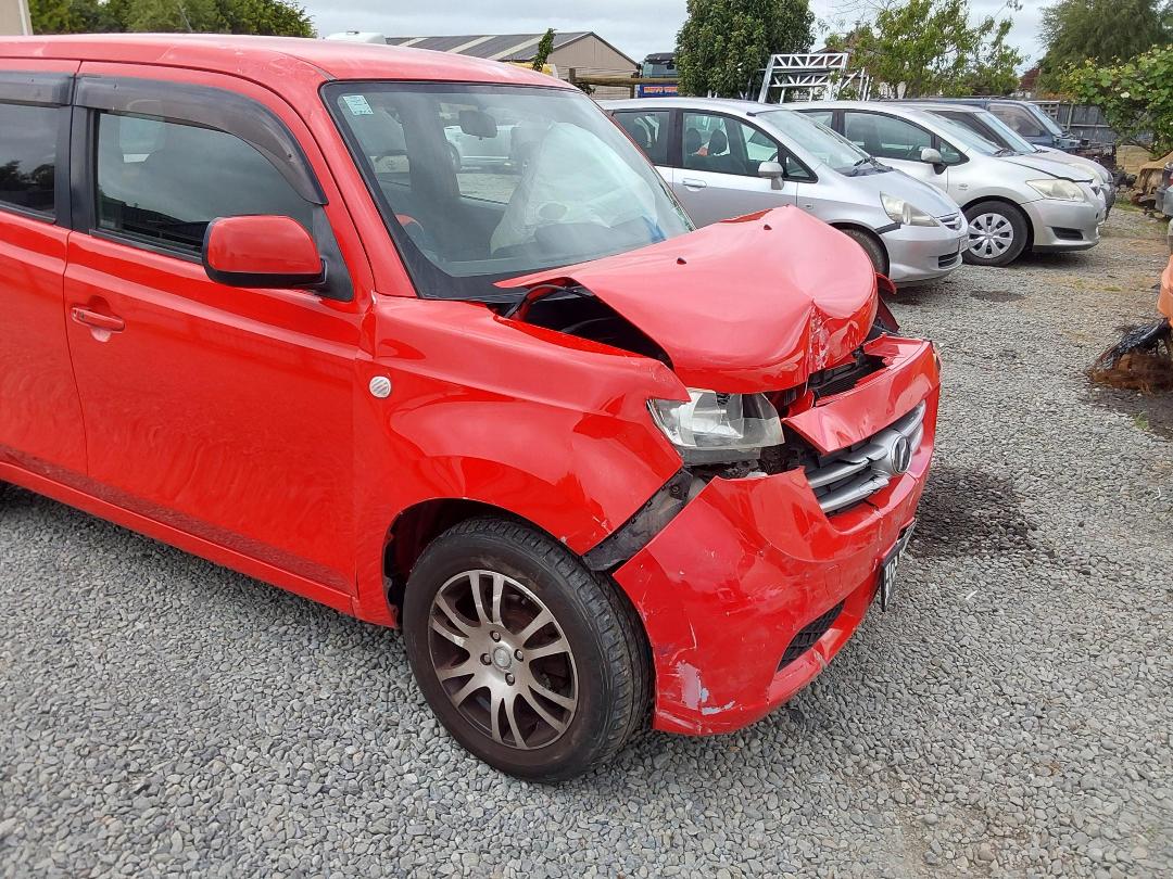 Photo '5' of Toyota BB