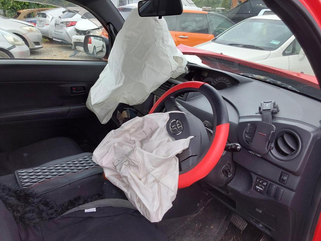 Photo '11' of Toyota BB