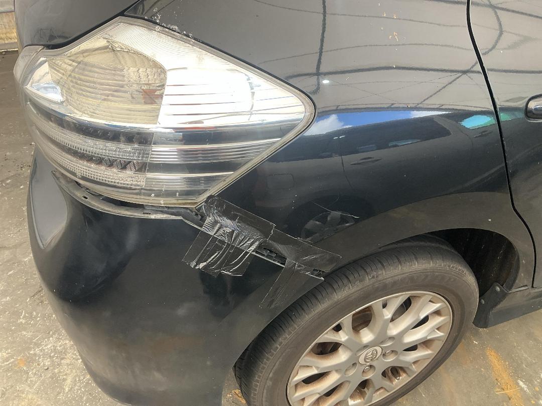 Photo '16' of Toyota Blade Photo '16' of Toyota Blade