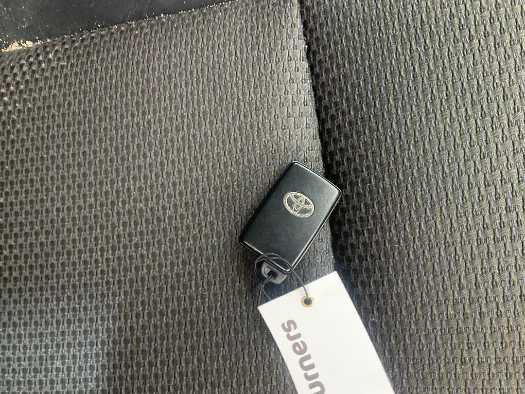 Photo '21' of Toyota Blade Photo '21' of Toyota Blade