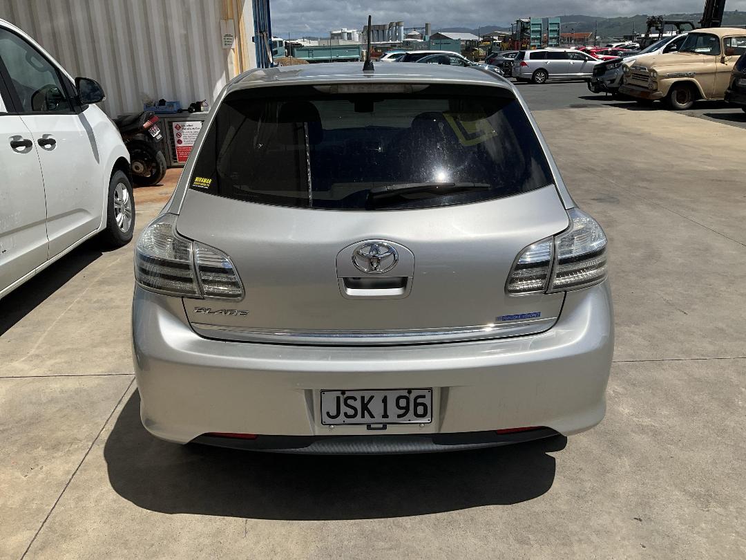 Photo '5' of Toyota Blade Photo '5' of Toyota Blade