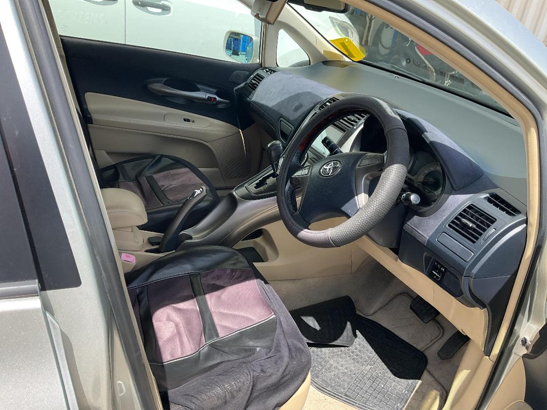 Photo '9' of Toyota Blade Photo '9' of Toyota Blade